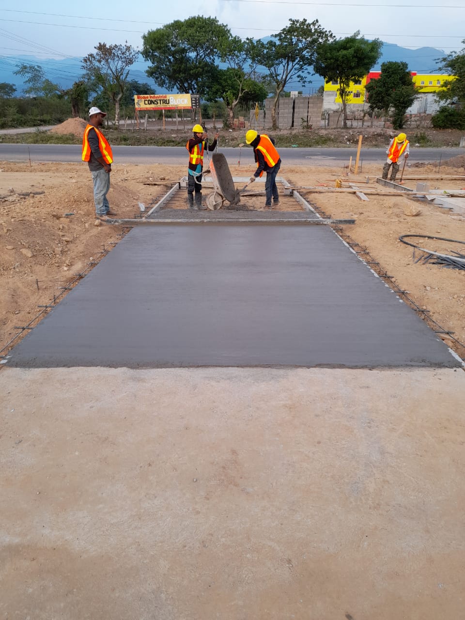 Obra civil avanzada – Estación UNO Valle Dorado